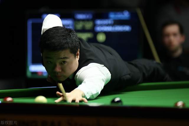 场硬核表现 场硬核表现